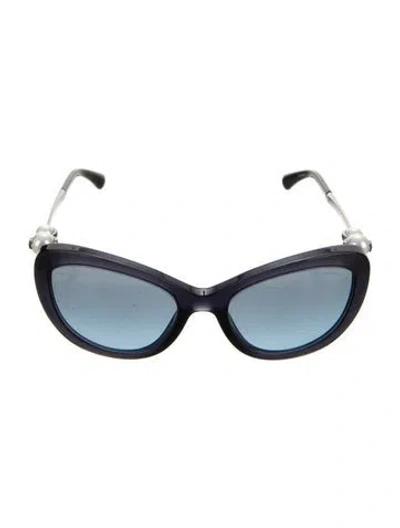 Pre-owned Chanel Interlocking Cc Logo Cat-eye Sunglasses In Blue
