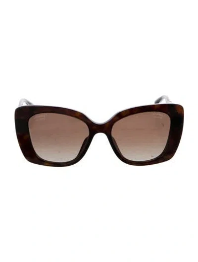 Pre-owned Chanel Interlocking Cc Logo Cat-eye Sunglasses In Brown