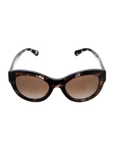 Pre-owned Chanel Interlocking Cc Logo Cat-eye Sunglasses In Brown