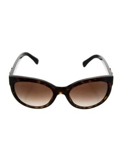 Pre-owned Chanel Interlocking Cc Logo Cat-eye Sunglasses In Brown