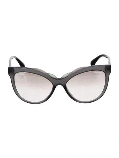Pre-owned Chanel Interlocking Cc Logo Cat-eye Sunglasses In Grey
