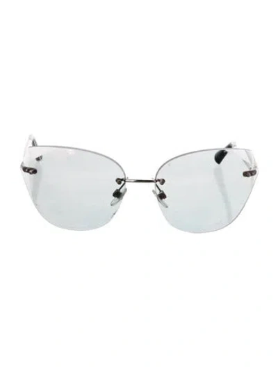 Pre-owned Chanel Interlocking Cc Logo Cat-eye Sunglasses In Silver