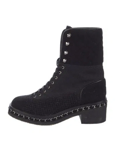 Pre-owned Chanel Interlocking Cc Logo Chain-link Accents Combat Boots In Black
