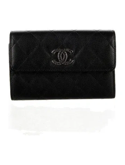 Pre-owned Chanel Interlocking Cc Logo Continental Wallet In Black
