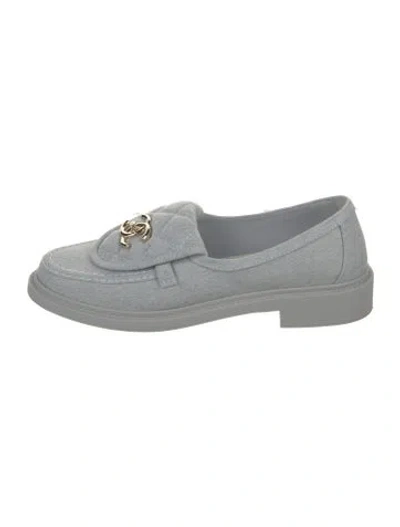 Pre-owned Chanel Interlocking Cc Logo Denim Loafers In Gray