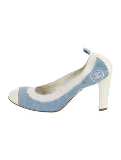 Pre-owned Chanel Interlocking Cc Logo Denim Pumps In Blue