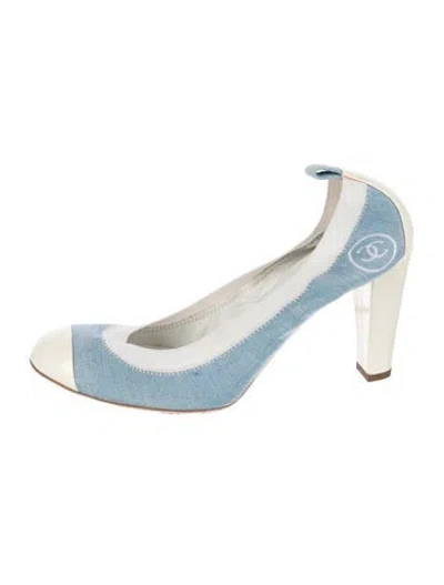 Pre-owned Chanel Interlocking Cc Logo Denim Pumps In Blue