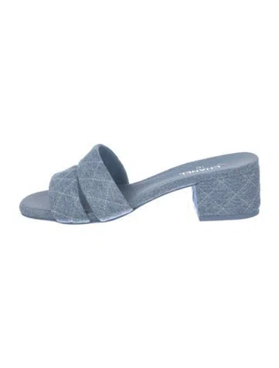 Pre-owned Chanel Interlocking Cc Logo Denim Slides In Blue