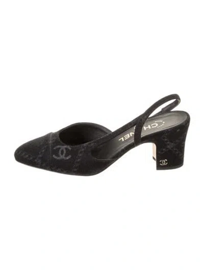 Pre-owned Chanel Interlocking Cc Logo Denim Slingback Pumps In Black