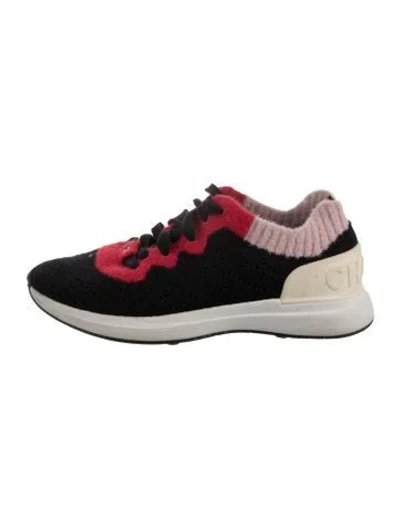 Pre-owned Chanel Interlocking Cc Logo Embroidered Accent Athletic Sneakers In Black
