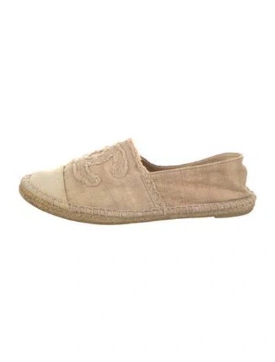 Pre-owned Chanel Interlocking Cc Logo Espadrilles In Neutral