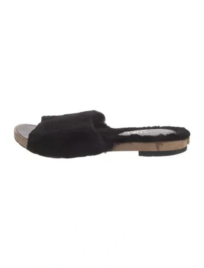 Pre-owned Chanel Interlocking Cc Logo Fur Slides In Black