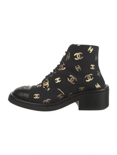 Pre-owned Chanel Interlocking Cc Logo Fur Trim Combat Boots In Black