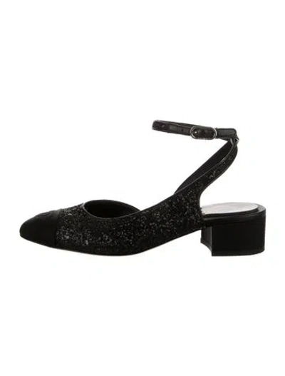 Pre-owned Chanel Interlocking Cc Logo Glitter Slingback Pumps In Black