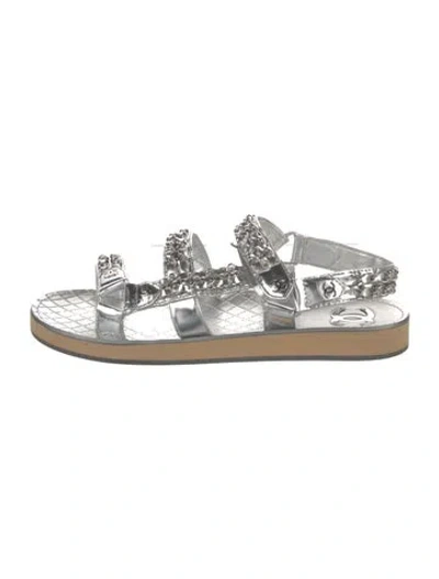 Pre-owned Chanel Interlocking Cc Logo Goat Leather Slides In Silver