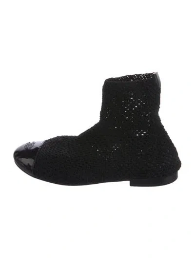 Pre-owned Chanel Interlocking Cc Logo Lace-up Boots In Black