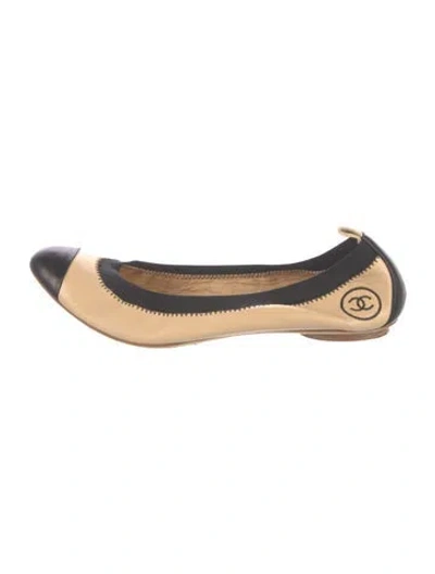 Pre-owned Chanel Interlocking Cc Logo Lambskin Ballet Flats In Neutral