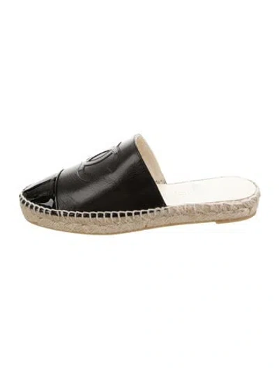 Pre-owned Chanel Interlocking Cc Logo Lambskin Espadrilles In Black