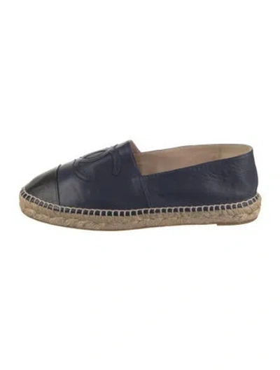 Pre-owned Chanel Interlocking Cc Logo Lambskin Espadrilles In Black/blue