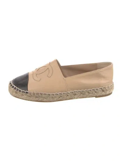 Pre-owned Chanel Interlocking Cc Logo Lambskin Espadrilles In Neutral