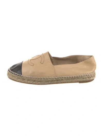 Pre-owned Chanel Interlocking Cc Logo Lambskin Espadrilles In Neutral