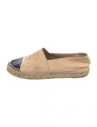 Pre-owned Chanel Interlocking Cc Logo Lambskin Espadrilles In Neutral