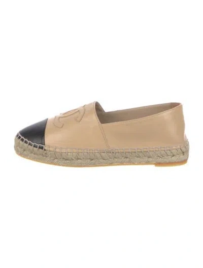 Pre-owned Chanel Interlocking Cc Logo Lambskin Espadrilles In Neutral