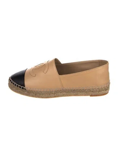 Pre-owned Chanel Interlocking Cc Logo Lambskin Espadrilles In Neutral