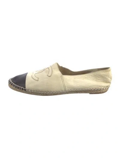 Pre-owned Chanel Interlocking Cc Logo Lambskin Espadrilles In Neutral