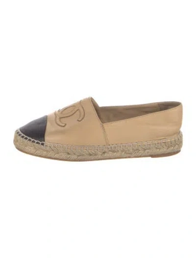 Pre-owned Chanel Interlocking Cc Logo Lambskin Espadrilles In Neutral