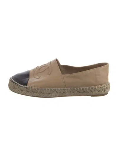 Pre-owned Chanel Interlocking Cc Logo Lambskin Espadrilles In Neutrals