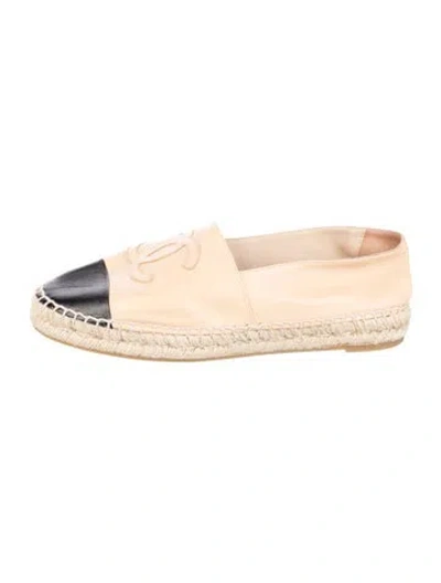 Pre-owned Chanel Interlocking Cc Logo Lambskin Espadrilles In Neutrals