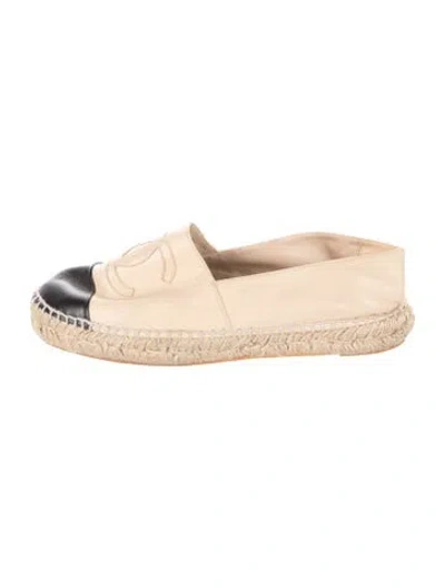 Pre-owned Chanel Interlocking Cc Logo Lambskin Espadrilles In Neutrals
