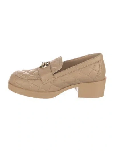 Pre-owned Chanel Interlocking Cc Logo Lambskin Loafers In Neutral