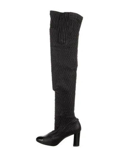 Pre-owned Chanel Interlocking Cc Logo Lambskin Sock Boots In Black