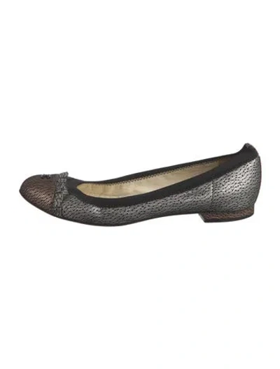 Pre-owned Chanel Interlocking Cc Logo Leather Ballet Flats