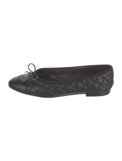 Pre-owned Chanel Interlocking Cc Logo Leather Ballet Flats In Black