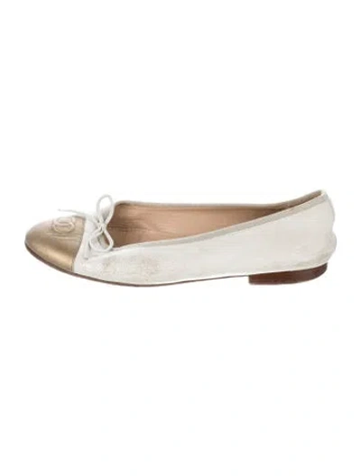 Pre-owned Chanel Interlocking Cc Logo Leather Ballet Flats In Silver