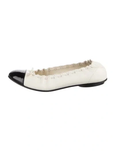 Pre-owned Chanel Interlocking Cc Logo Leather Ballet Flats In White