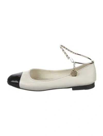 Pre-owned Chanel Interlocking Cc Logo Leather Ballet Flats In White