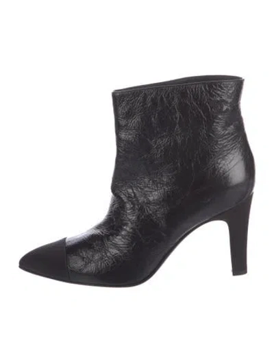 Pre-owned Chanel Interlocking Cc Logo Leather Boots In Black