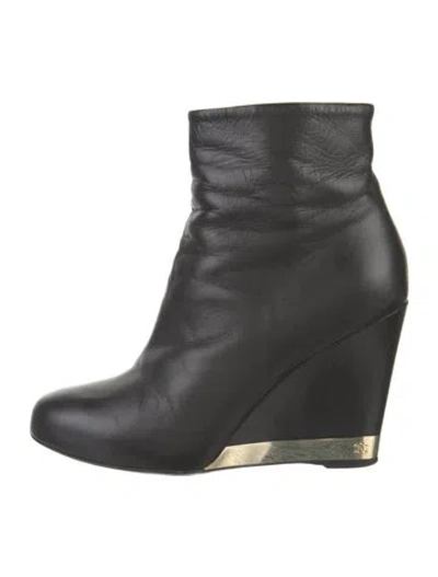 Pre-owned Chanel Interlocking Cc Logo Leather Boots In Black