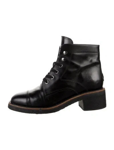 Pre-owned Chanel Interlocking Cc Logo Leather Boots In Black