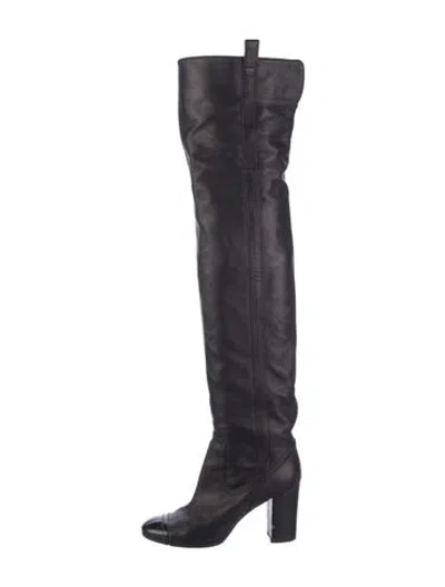 Pre-owned Chanel Interlocking Cc Logo Leather Boots In Black