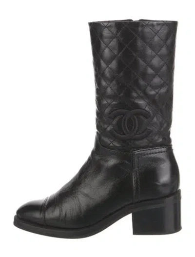 Pre-owned Chanel Interlocking Cc Logo Leather Boots In Black