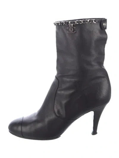 Pre-owned Chanel Interlocking Cc Logo Leather Boots In Black