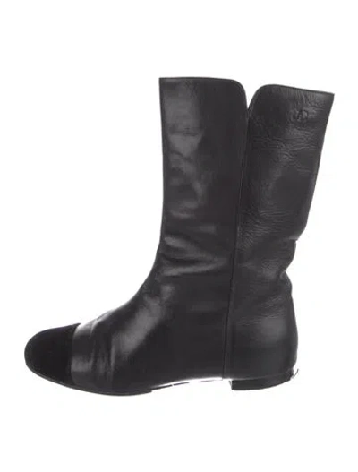 Pre-owned Chanel Interlocking Cc Logo Leather Boots In Black
