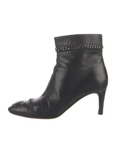Pre-owned Chanel Interlocking Cc Logo Leather Boots In Black