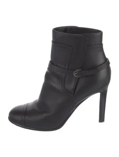 Pre-owned Chanel Interlocking Cc Logo Leather Boots In Black