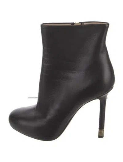 Pre-owned Chanel Interlocking Cc Logo Leather Boots In Black
